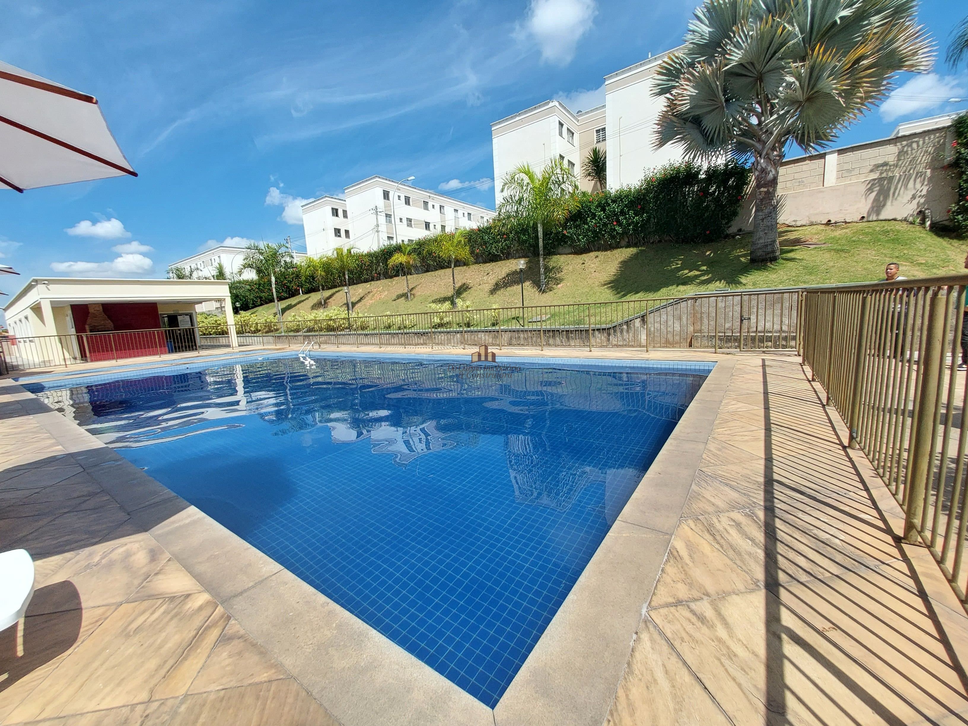 Vende-se Apartamento em Condominio no Bairro Laranjeiras - Apartamento para venda, 45m², com 2 dormitórios - Laranjeiras, Betim